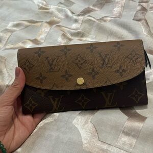 Emilie Monogram Reverse wallet